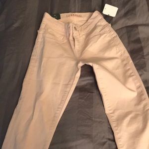 J Brand mid rise Capri size 22- Never worn!